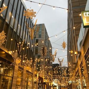 Meet your Posher, Pakou